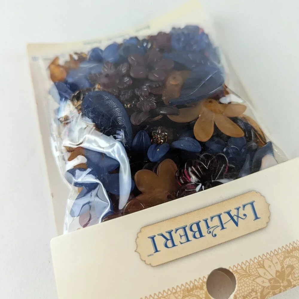 NEW Laliberi Floral Plastic Bead Assortment